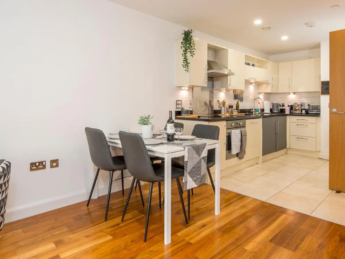 Pass The Keys Spacious 1 Bedroom Apartment In Heart Of The City Cardiff